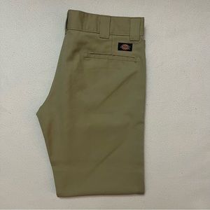 Men’s Khaki Dickies Slim Straight 
33x30